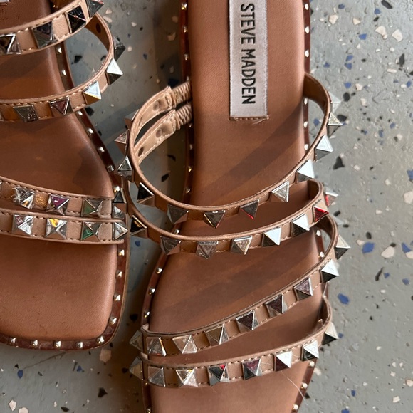 Steve Madden rockstud sandals - Picture 4 of 9